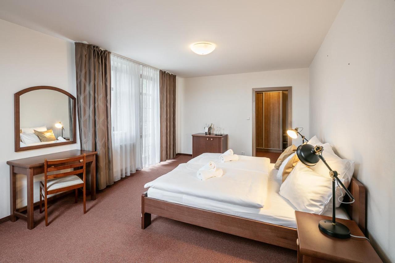 Pytloun Wellness Hotel Hasistejn Misto Екстер'єр фото