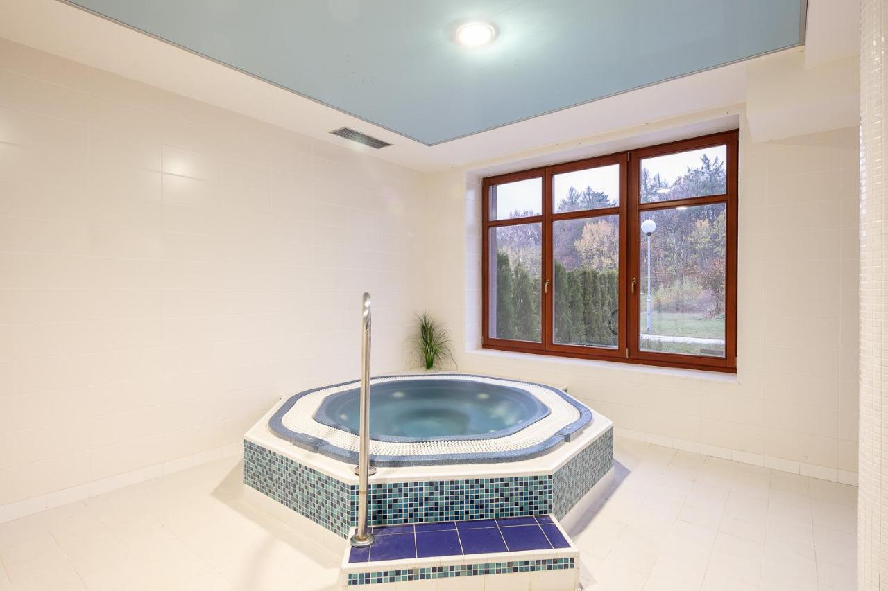 Pytloun Wellness Hotel Hasistejn Misto Екстер'єр фото